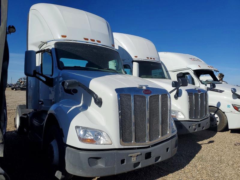 2019 Peterbilt 579 Semi Truck