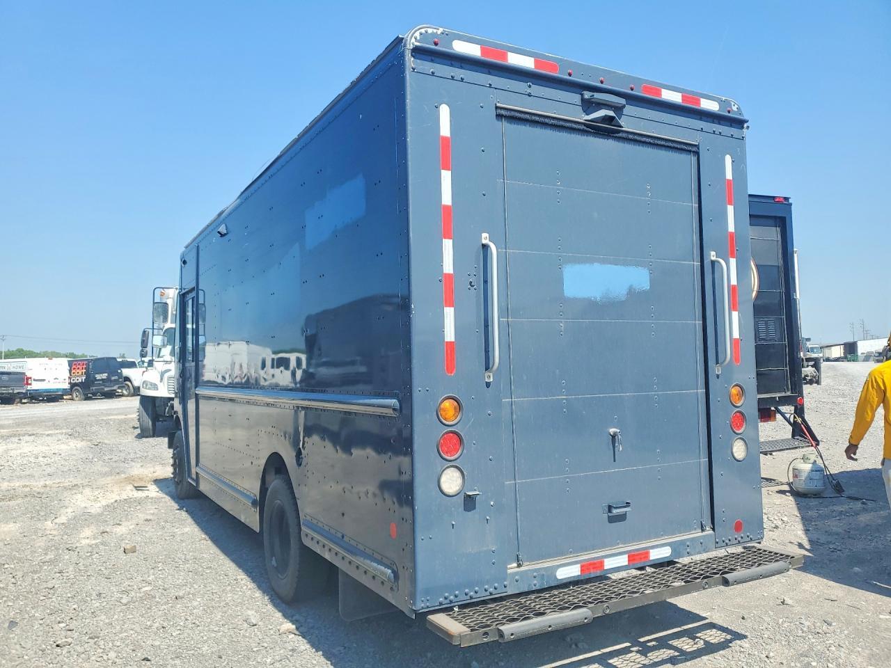 2020 Freightliner MT45G Chassis Delivery Van