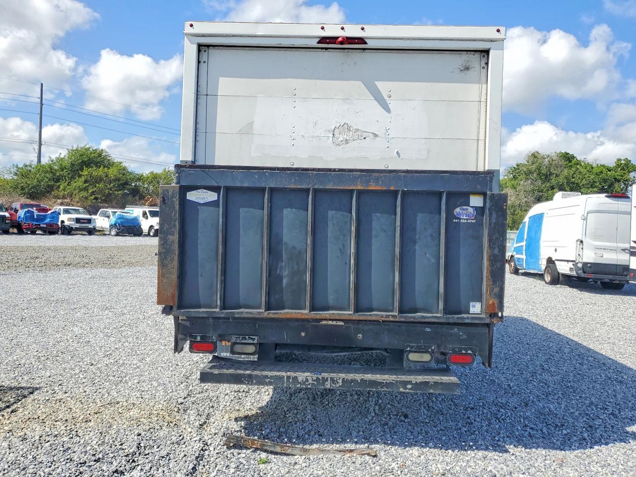 2012 Chevrolet Express G3500 BOX Truck