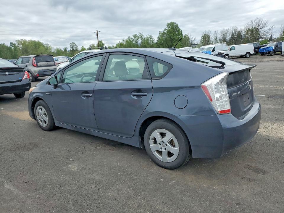 2010 Toyota Prius iii