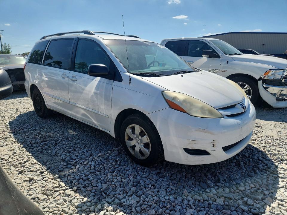2009 Toyota Sienna le 8-passenger