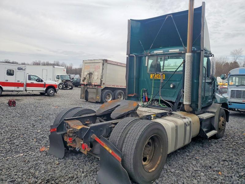 2017 Mack Cxu612 Semi Truck