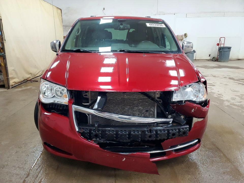 2014 Chrysler Town & Country Touring l