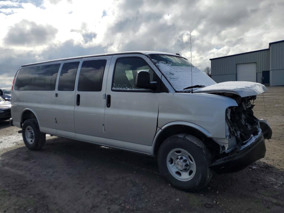 2025 Chevrolet Express G3500 LS