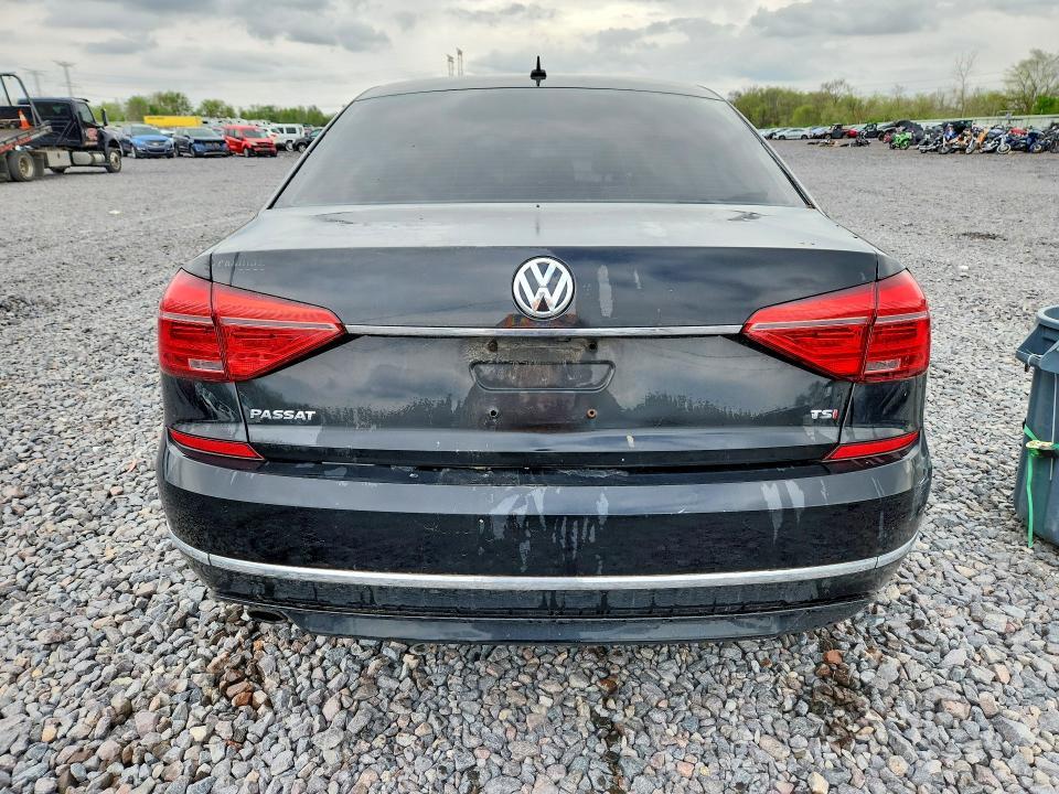 2016 Volkswagen Passat R-line