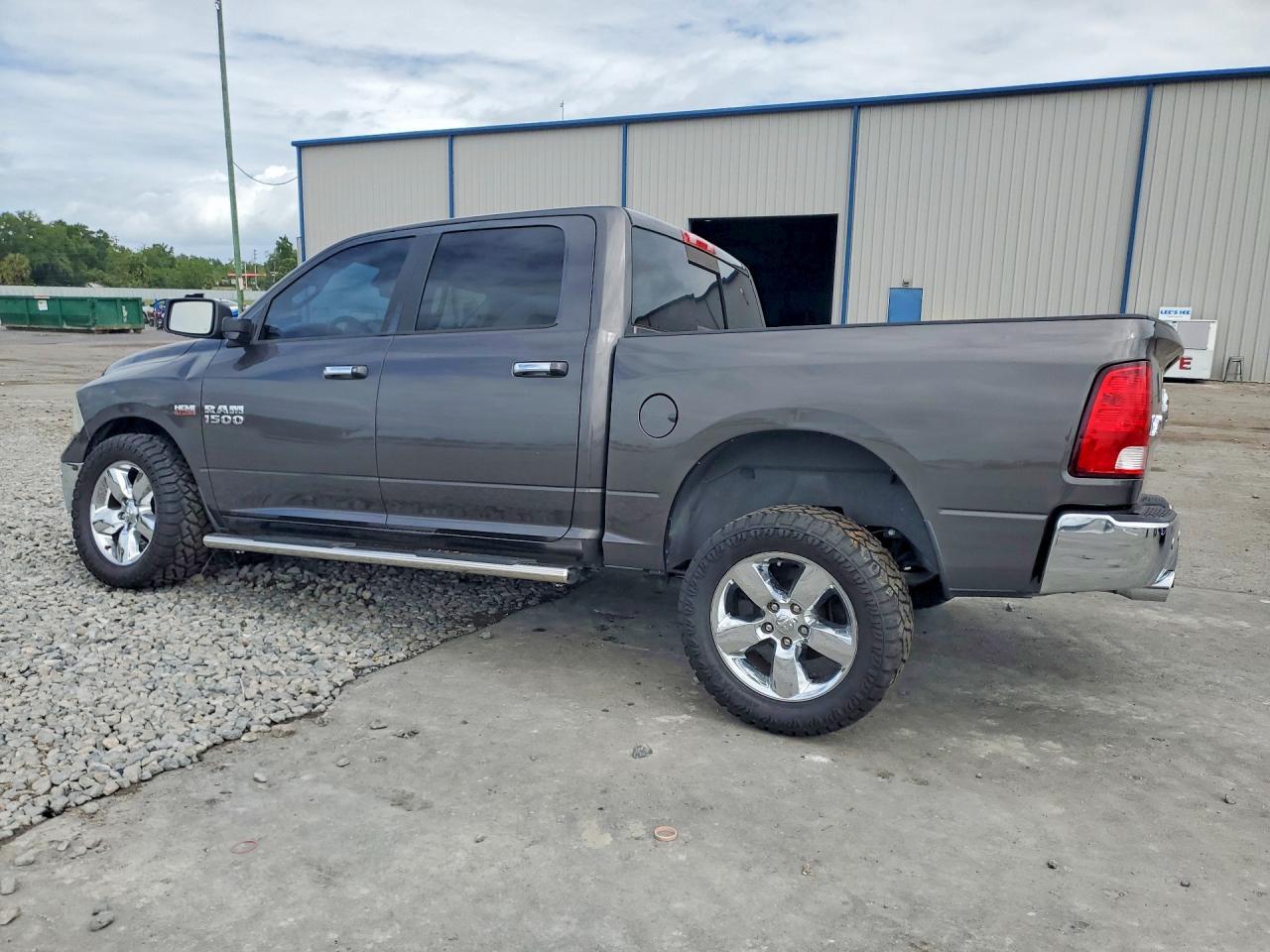 2017 Dodge RAM 1500 SLT