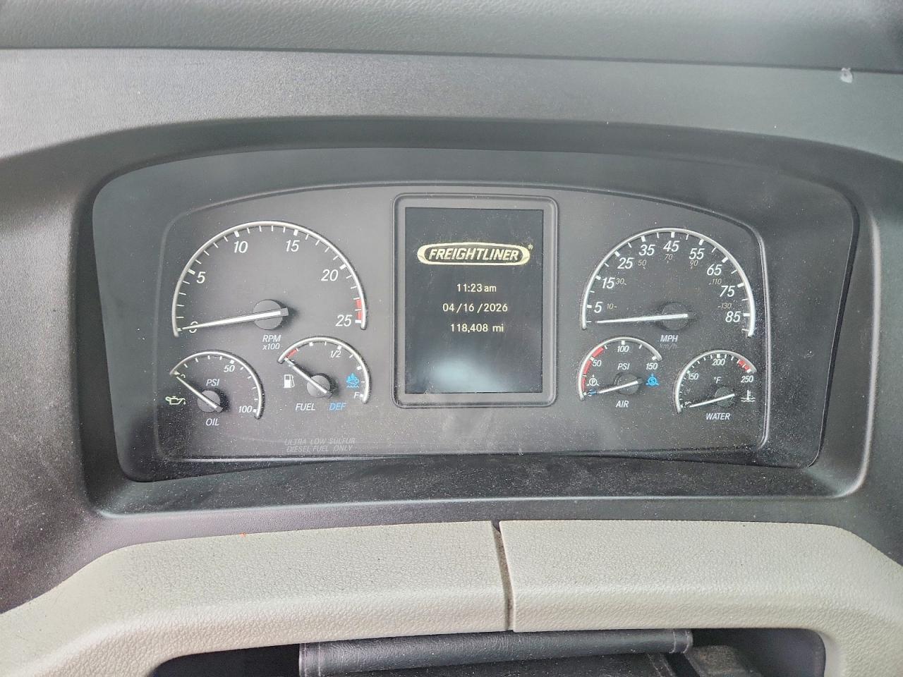 2021 Freigliner 2021 Freightliner Cascadia 116 Semi Truck