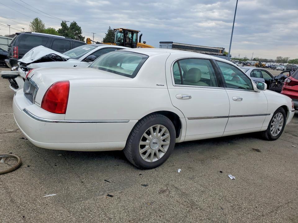 2006 Lincoln Town car Signature