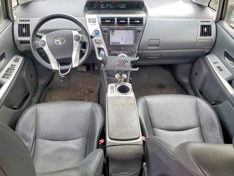 2013 Toyota Prius v Five