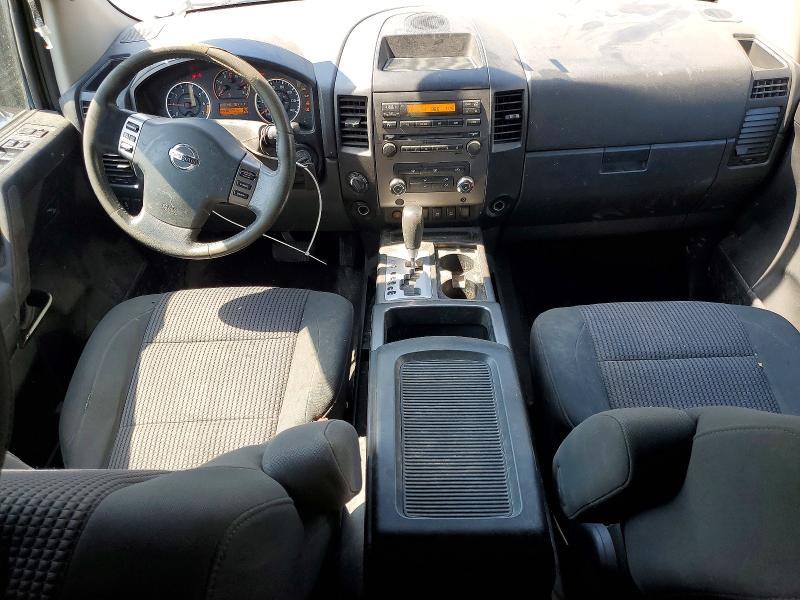 2011 Nissan Titan SV
