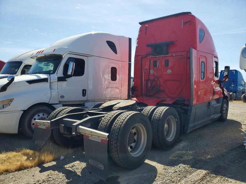 2017 Freightliner Cascadia 125 Semi Truck