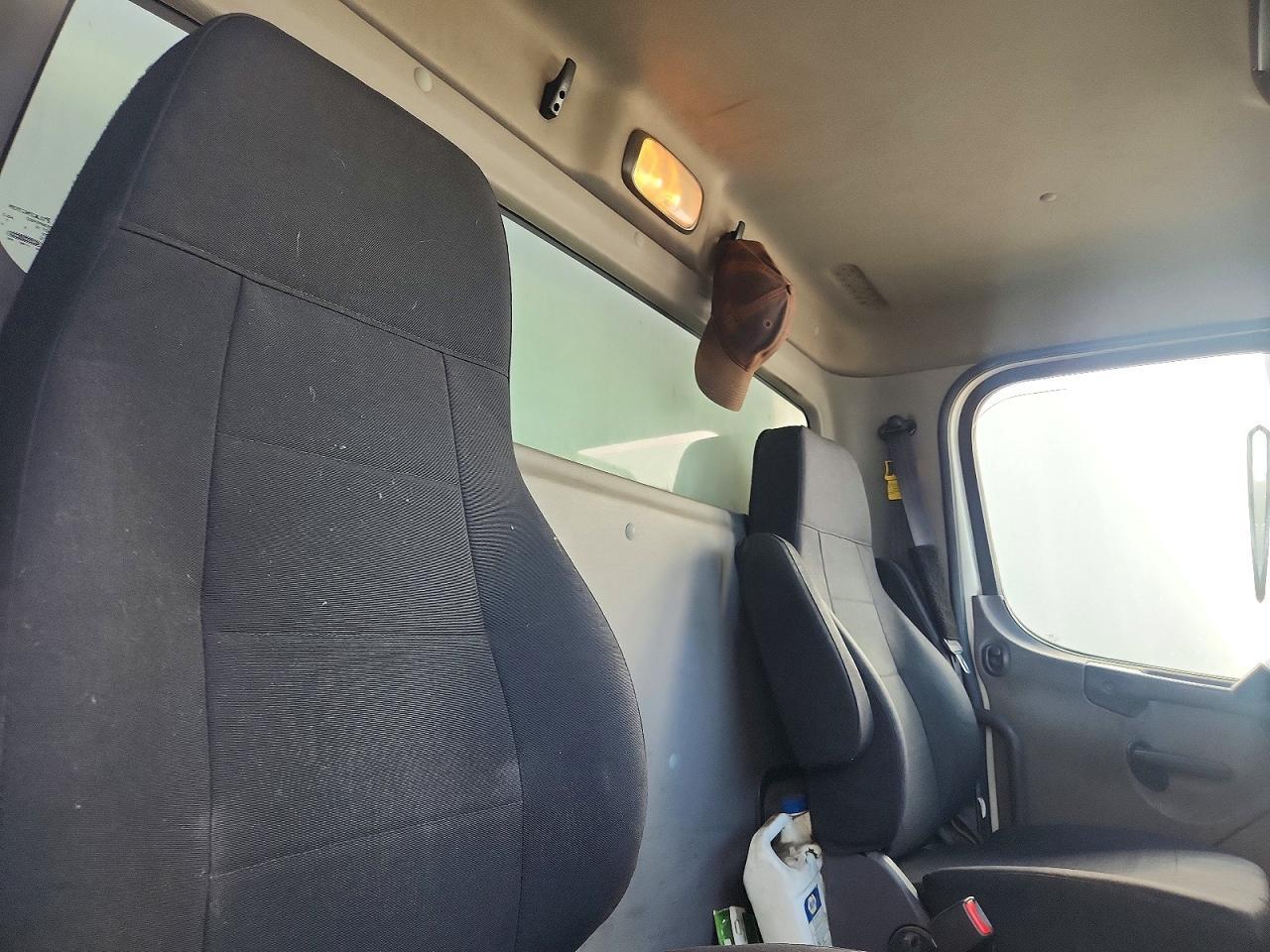 2017 Freightliner Busines Class M2 BOX Truck