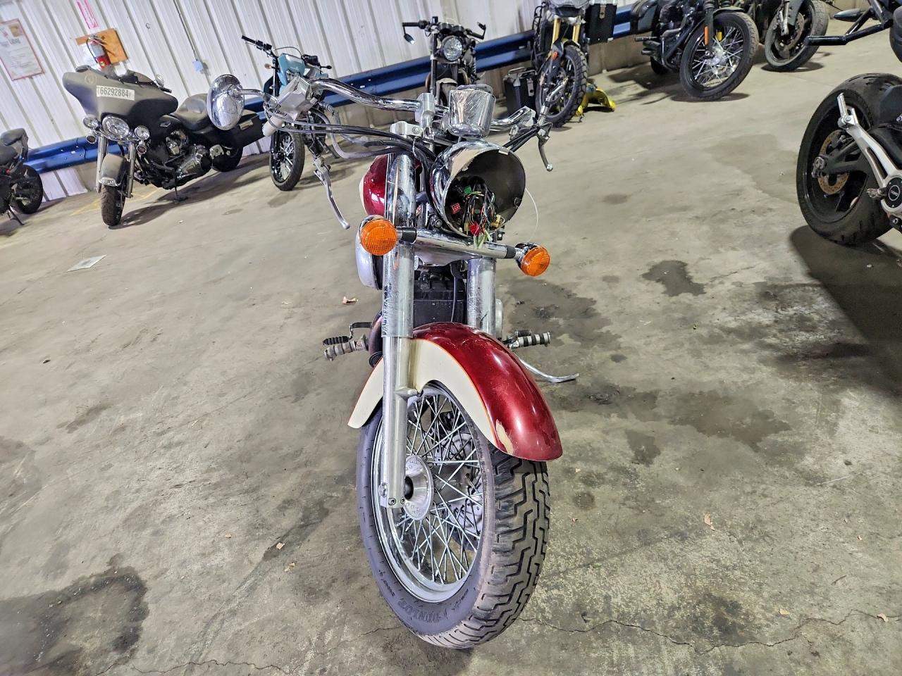 1998 Honda VT750 CD2