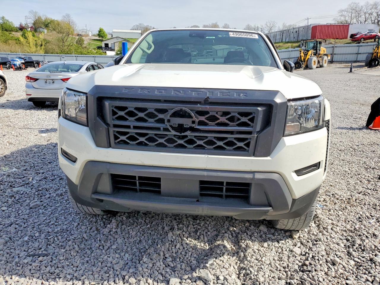 2022 Nissan Frontier S
