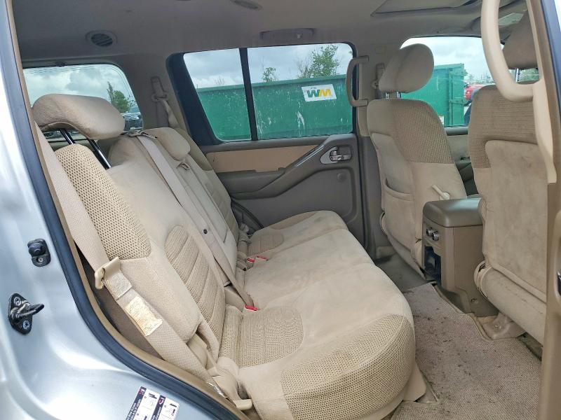 2005 Nissan Pathfinder xe