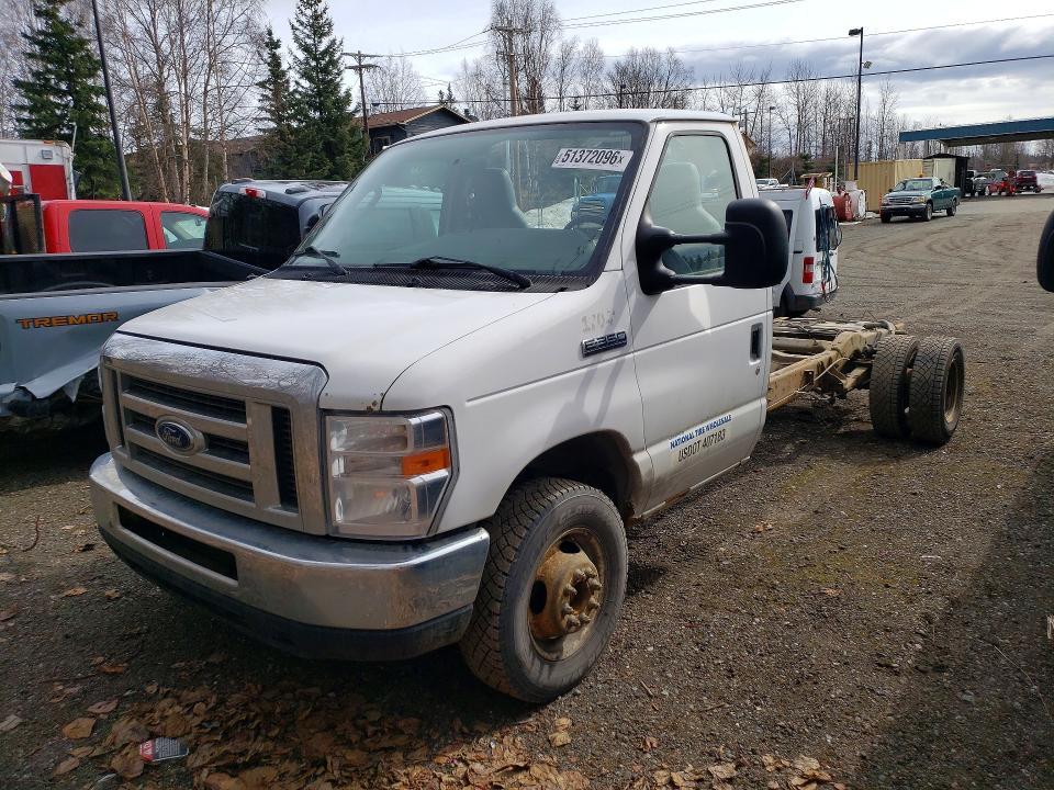2017 Ford Econoline E350 Super Duty Cutaway Van