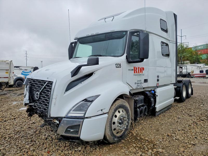 2023 Volv O VNL Semi Truck