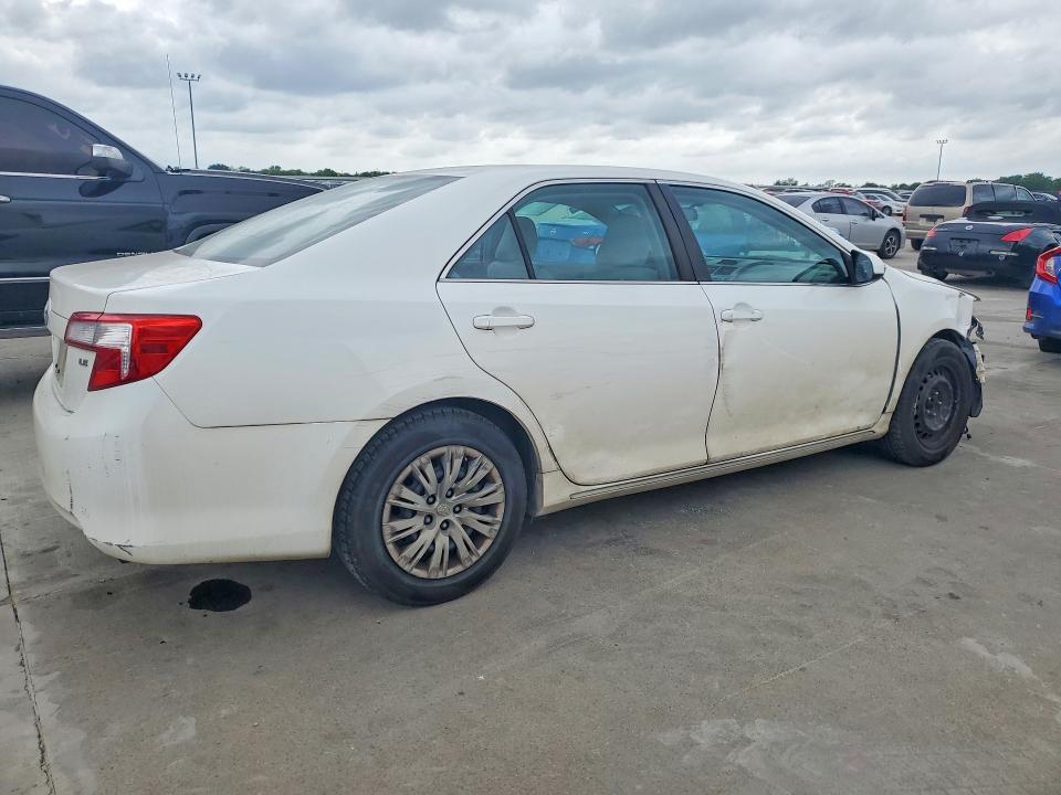 2013 Toyota Camry le