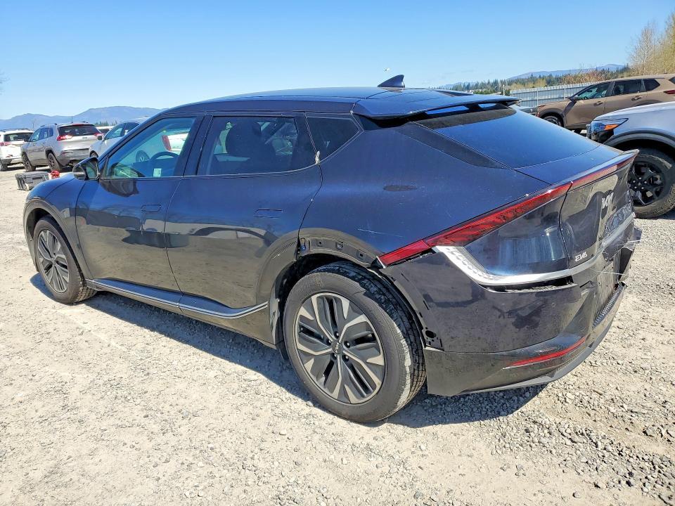2023 KIA EV6 Wind