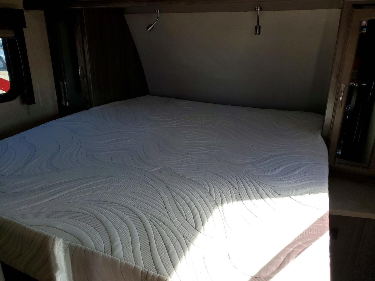 2016 Winnebago Spyder Camper