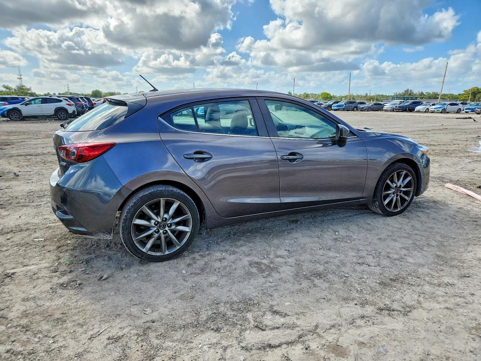 2018 Mazda 3 Touring