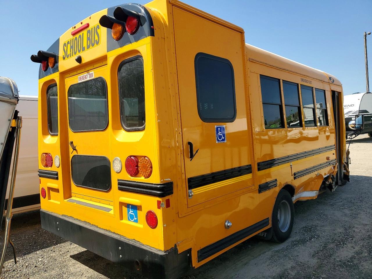 2017 Chevrolet Express G4500