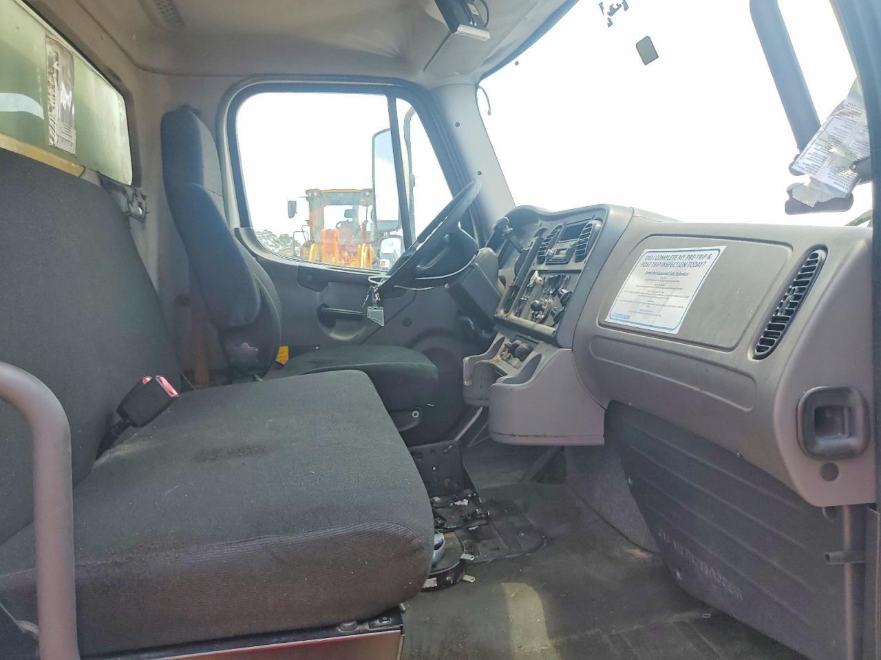 2016 Freightliner M2 106 Medium Duty