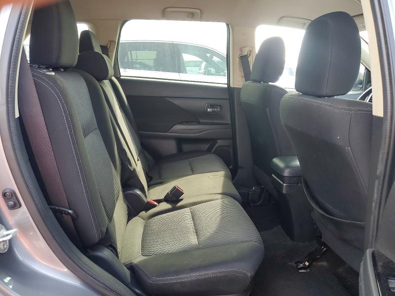 2017 Mitsubishi Outlander es