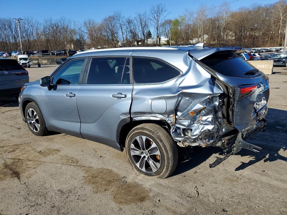 2023 Toyota Highlander Hybrid xle