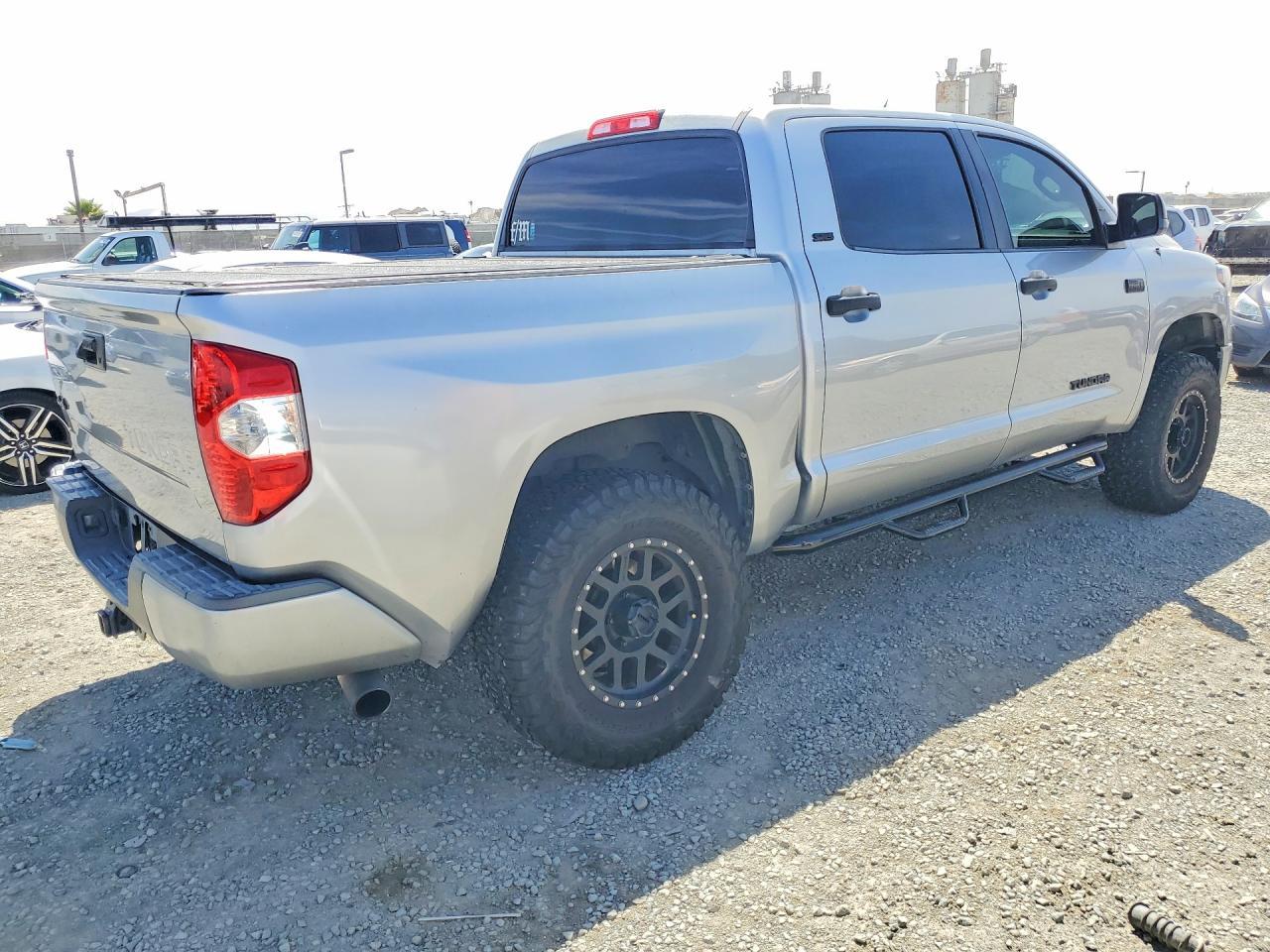 2014 Toyota Tundra Crewmax SR5