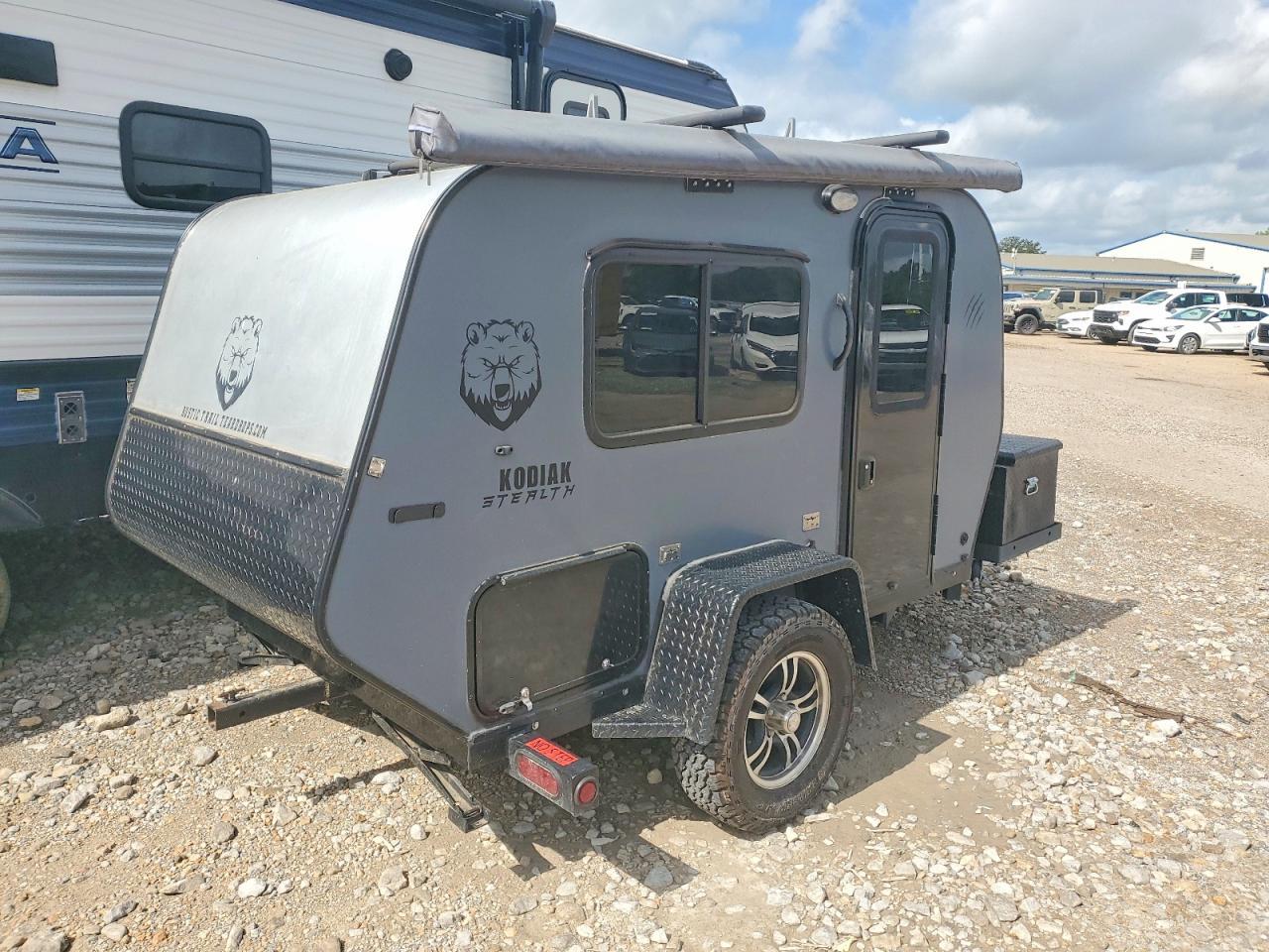 2019 Bullet Dawg Camper