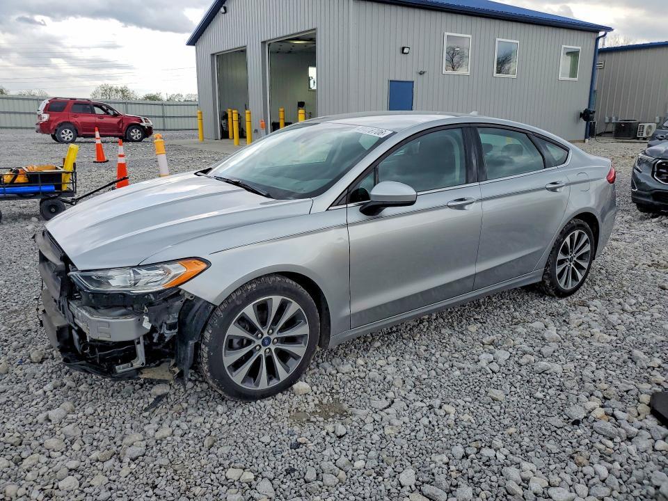 2020 Ford Fusion se