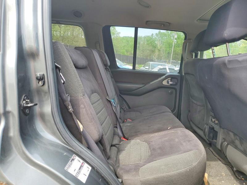 2005 Nissan Pathfinder xe