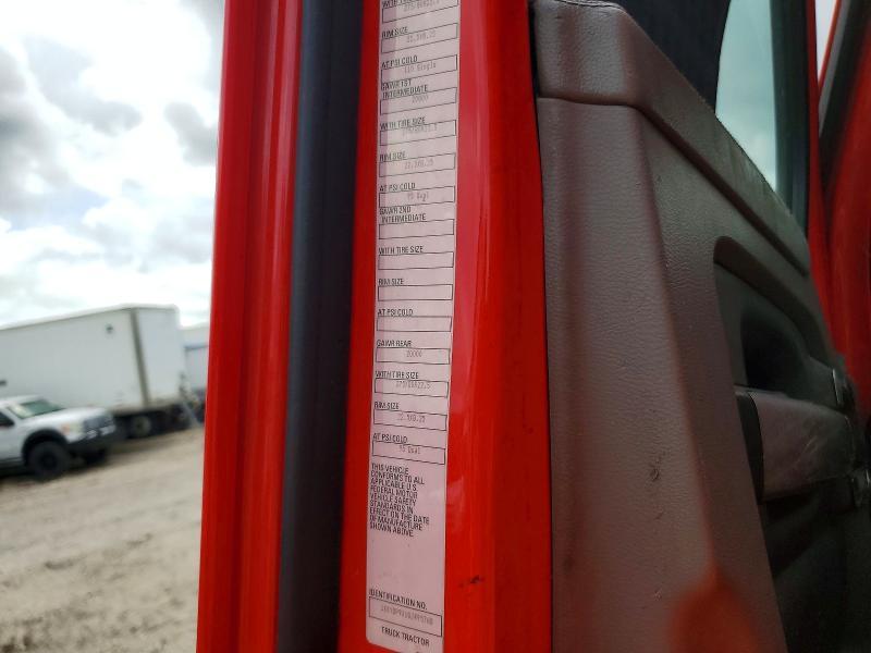 2016 Kenworth T680 Semi Truck