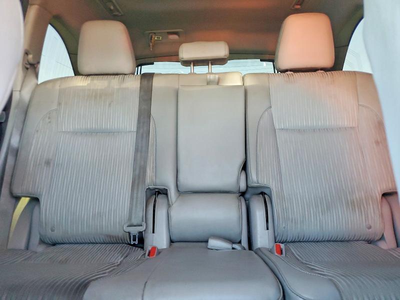 2016 Toyota Highlander le Plus