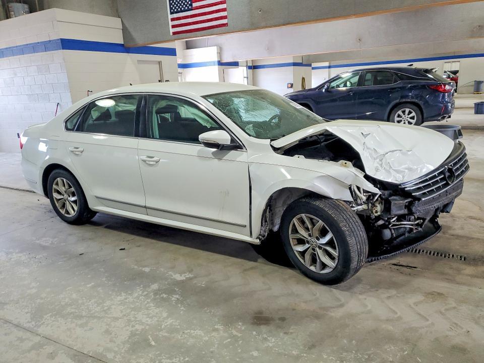 2016 Volkswagen Passat s