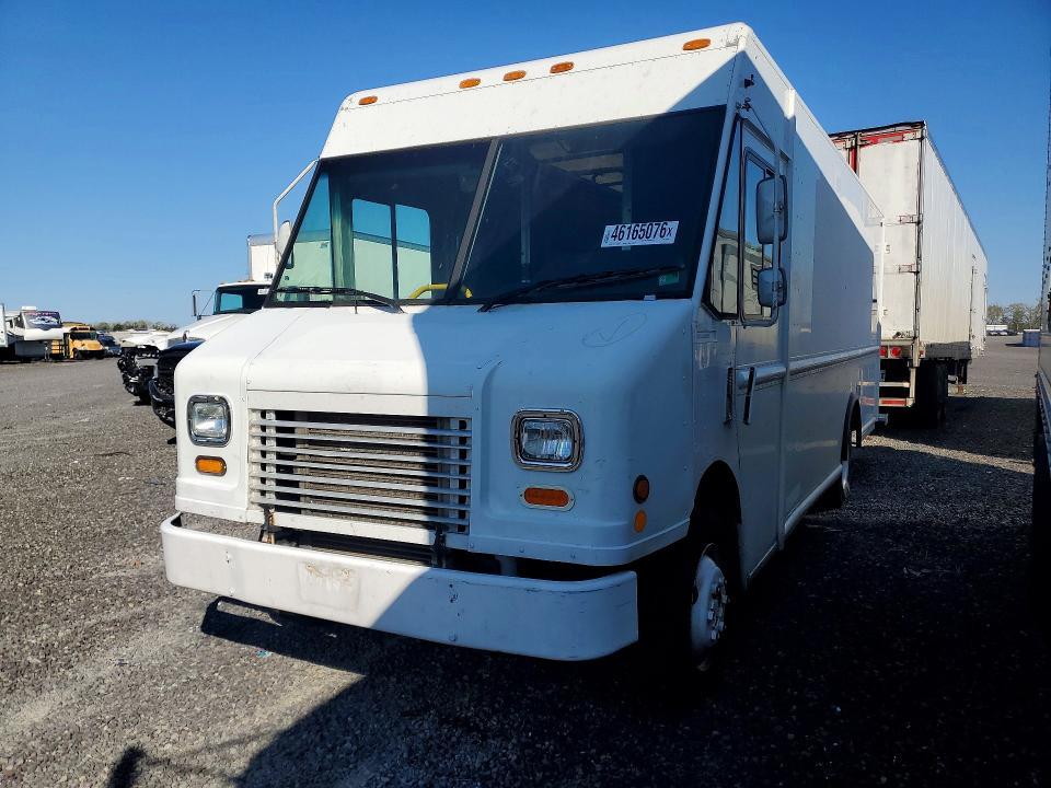 2007 Freightliner MT45G Chassis Delivery Truck