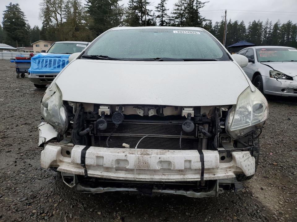 2014 Toyota Prius two