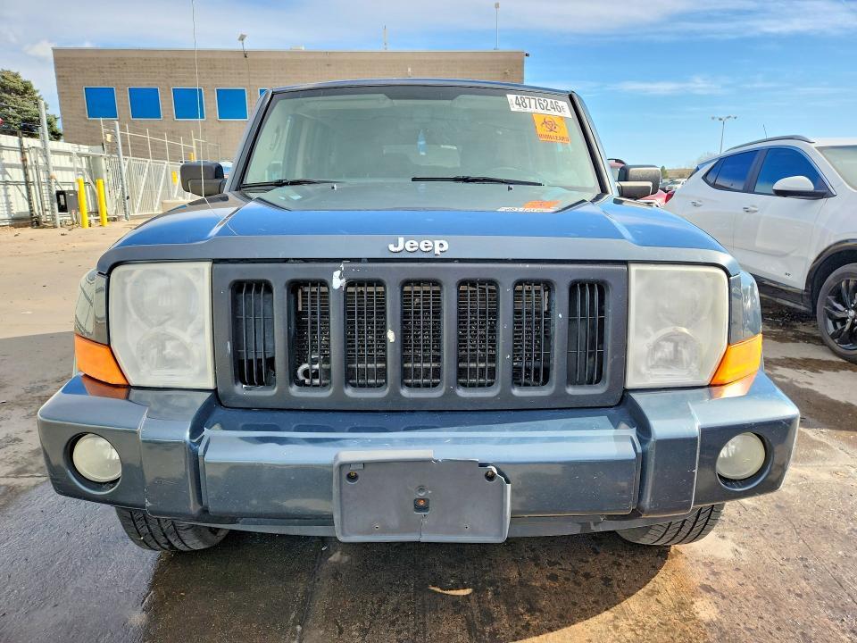 2008 Jeep Commander Sport