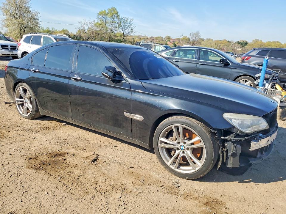 2015 BMW 750 i