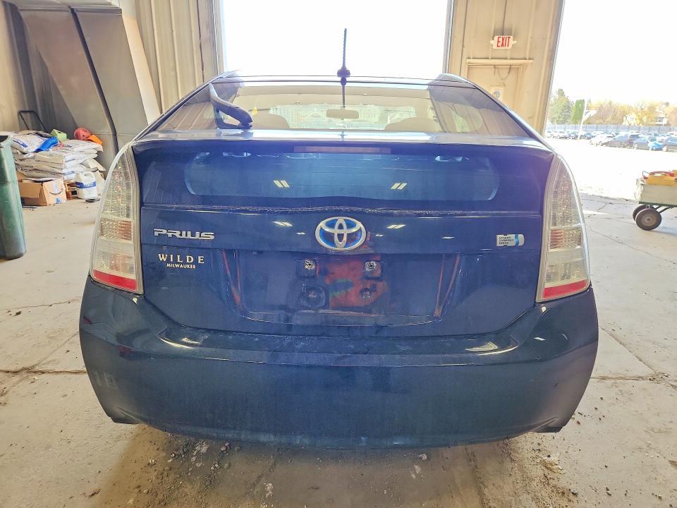2010 Toyota Prius iii