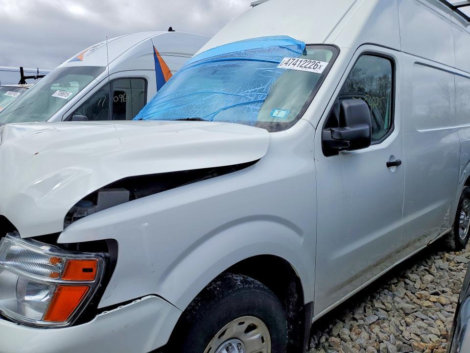 2021 Niss NV 2500 HD SV