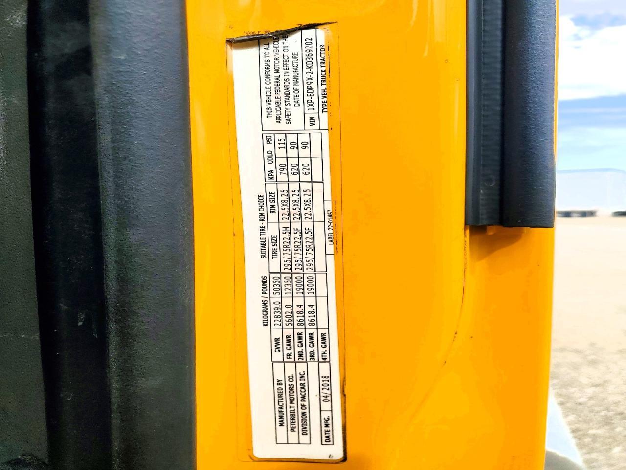 2019 Peterbilt 579 Semi Truck