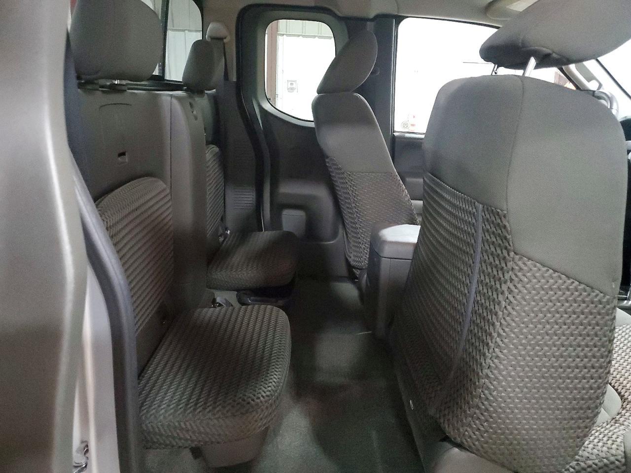 2016 Nissan Frontier SV V6