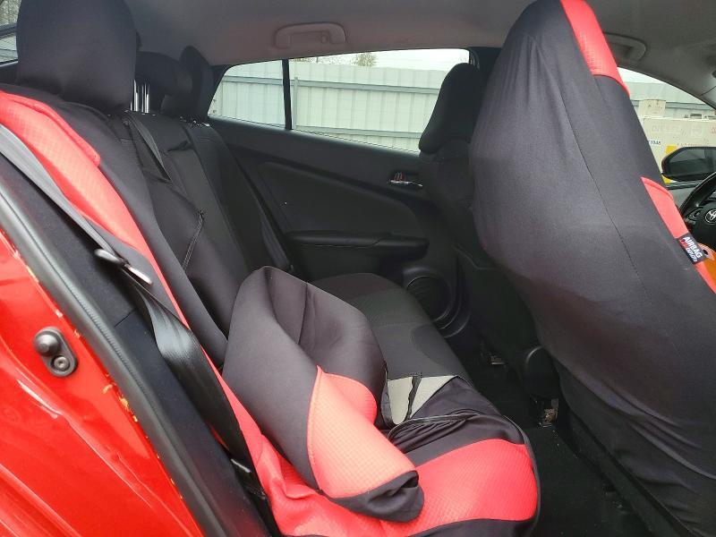 2021 Toyota Prius le