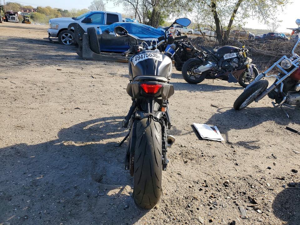 2025 Yamaha Mtn690
