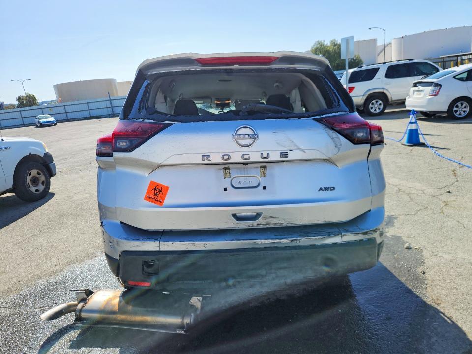 2025 Nissan Rogue sv
