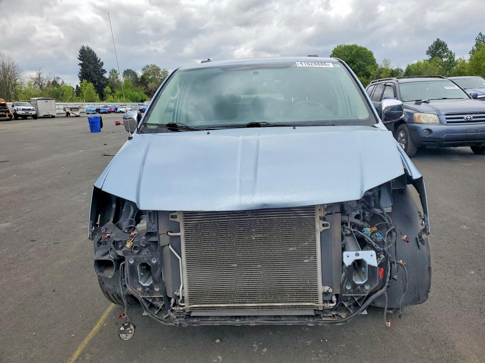 2012 Chrysler Town & Country Touring l
