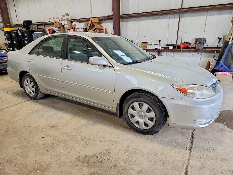 2002 Toyota Camry le