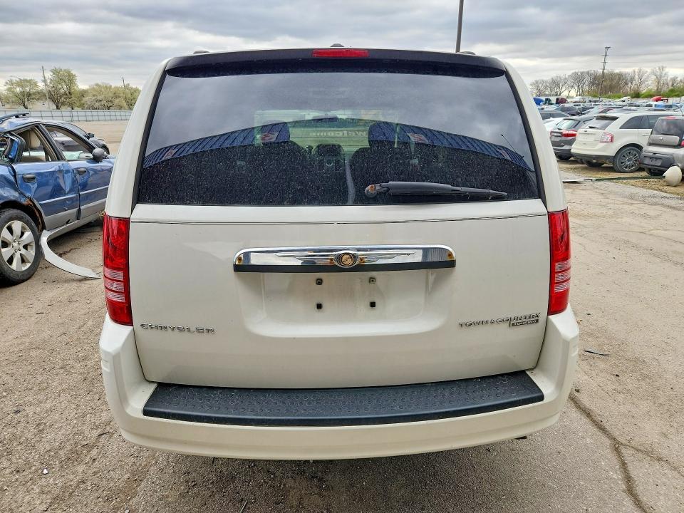 2009 Chrysler Town & Country Touring